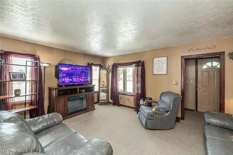 2424 E 30th St, Lorain, OH 44055 photo 17