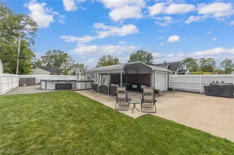 2424 E 30th St, Lorain, OH 44055 photo 9
