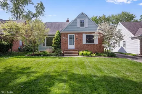 4250 Eastway Rd, South Euclid, OH 44121