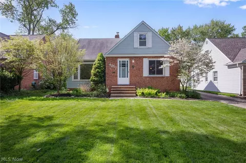 4250 Eastway Rd, South Euclid, OH 44121