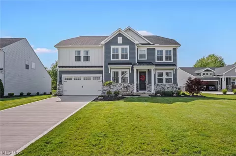 7564 Main St, Olmsted Falls, OH 44138