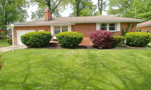 338 Mansell Dr, Liberty, OH 44505