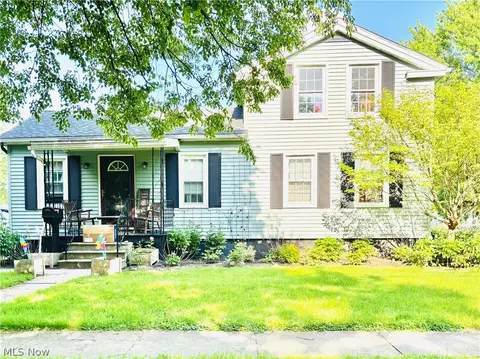 118 East St, Wellington, OH 44090