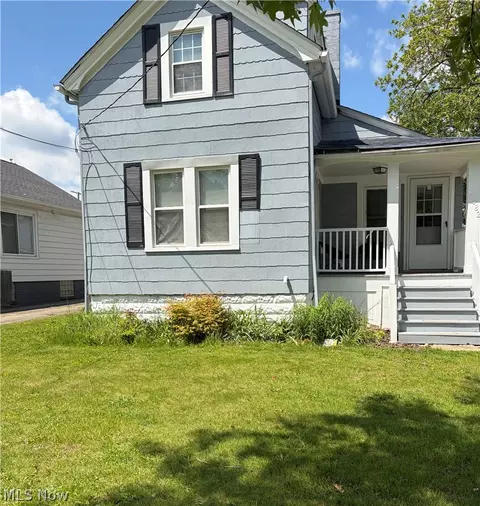 3482 W 136th St, Cleveland, OH 44111