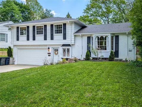 257 Sand Run Rd, Akron, OH 44313