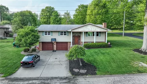 116 Carroll Dr, Saint Clairsville, OH 43950