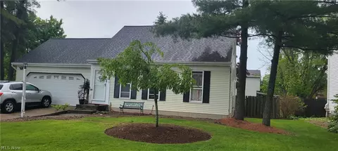 551 Carolyn Dr, Brunswick, OH 44212