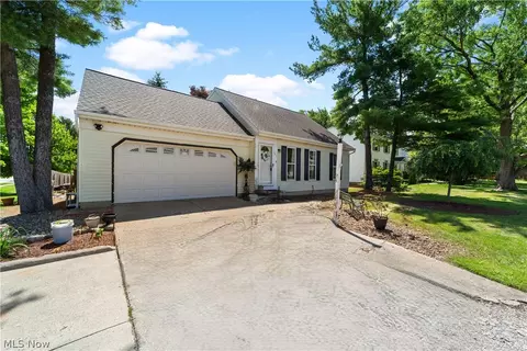 551 Carolyn Dr, Brunswick, OH 44212