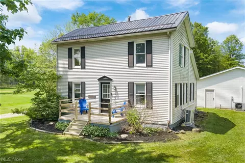 2443 Alliance Rd, Deerfield, OH 44411