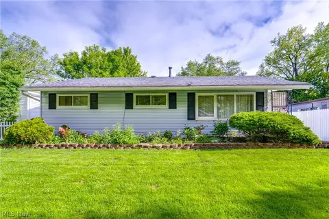 1793 Wakefield Dr, Akron, OH 44320