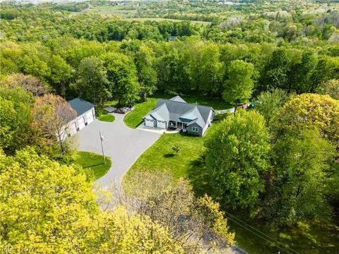 5700 Amber Rd NW, Dundee, OH 44624