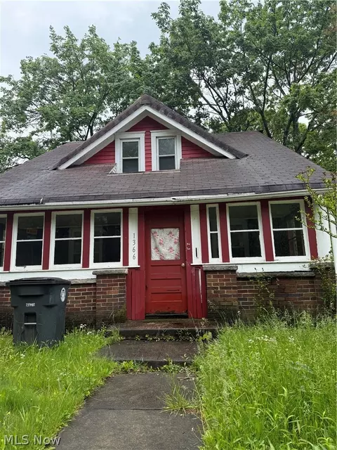 1366 Superior Ave, Akron, OH 44307