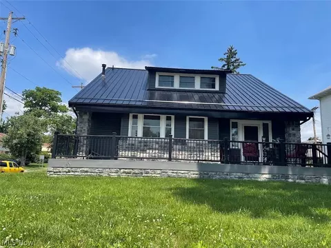 963 Adair Ave, Zanesville, OH 43701
