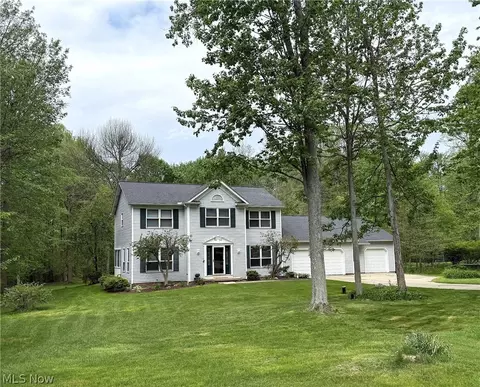9109 Lake In The Woods Trl, Chagrin Falls, OH 44023