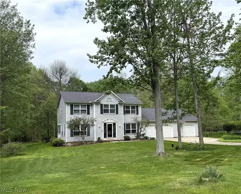 9109 Lake In The Woods Trl, Chagrin Falls, OH 44023