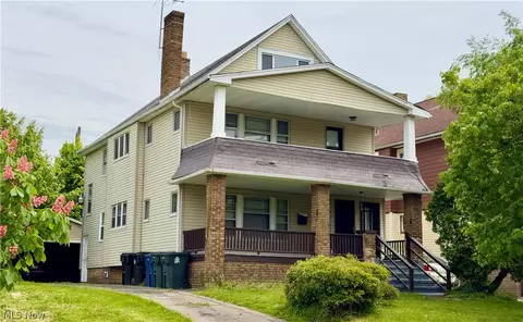 949 Helmsdale Rd, Cleveland Heights, OH 44112