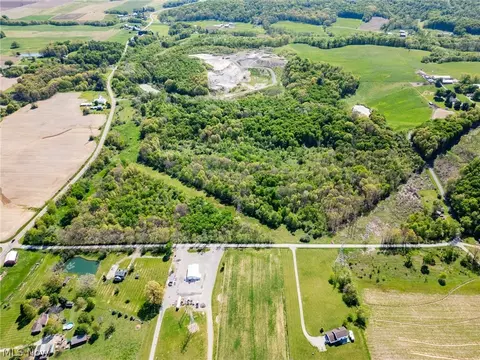 11154 Shetler Ave SW, Bolivar, OH 44612