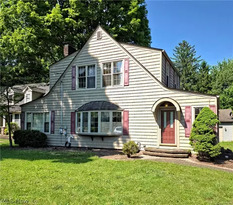 6670 Stratford Rd, Concord Twp, OH 44077