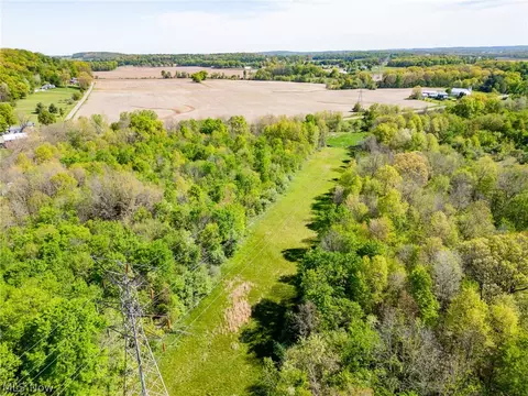 11154 Shetler Ave SW #2, Bolivar, OH 44612