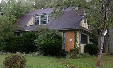 249 Central Parkway Ave SE, Warren, OH 44483