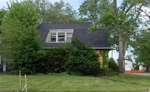 249 Central Parkway Ave SE, Warren, OH 44483