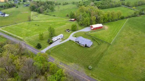 8582 Dundee Wilmot Rd, Dundee, OH 44624