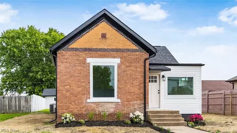 182 High St, Roseville, OH 43777