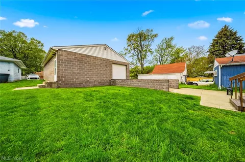 1723 Harbor Ave, Ashtabula, OH 44004 photo 7