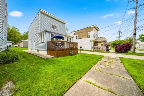 1723 Harbor Ave, Ashtabula, OH 44004 photo 3