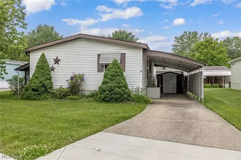 5 Michael Dr, Olmsted Twp, OH 44138