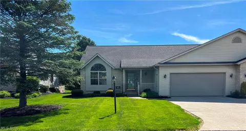 611 Pond View Cir NW, Strasburg, OH 44680