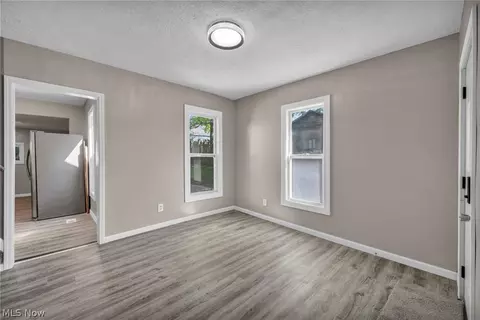 1 Smith Ct, Elyria, OH 44035 photo 7