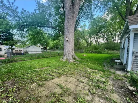 4814 Hope Ave, Ashtabula, OH 44004 photo 8
