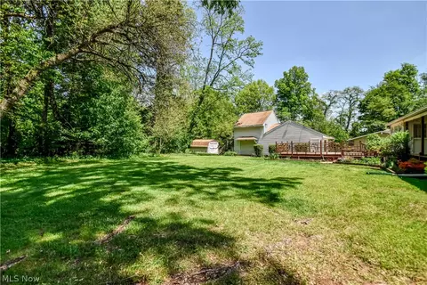 Exterior - 8905 Spring Valley Dr, Mentor, OH 44060 photo 5 of 8