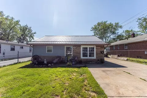 612 High Ave, Niles, OH 44446