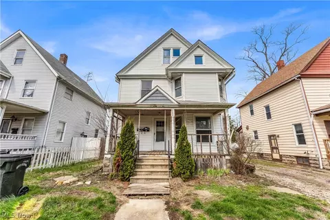 345 12th St, Elyria, OH 44035