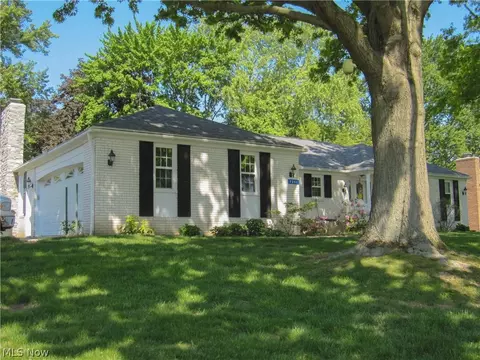 7351 Starcliff Ave NW, North Canton, OH 44720
