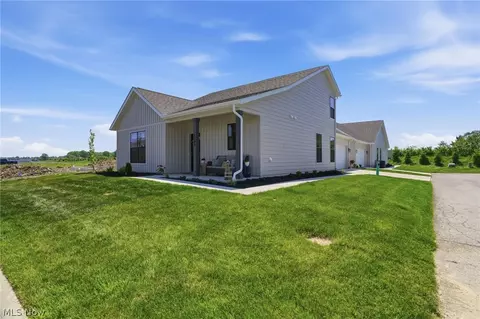 Exterior - 5009 Coventry Cir, Huron, OH 44839 photo 2 of 7