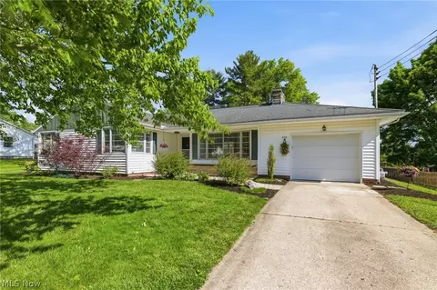 822 Hoover Dr, Ashland, OH 44805