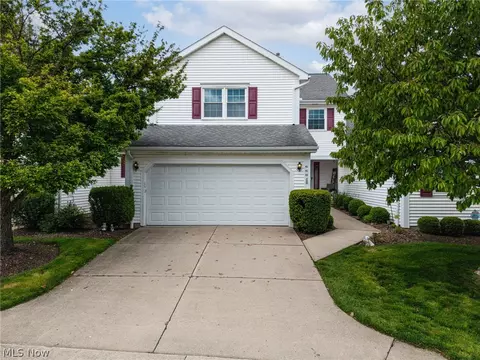 6604 Hidden Lake Trl, Brecksville, OH 44141