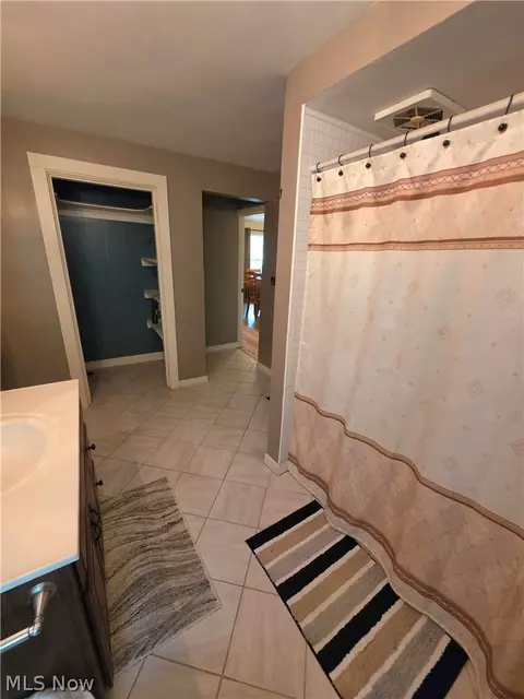 Bath - 3858 Waterloo Rd, Randolph, OH 44265 photo 3 of 3