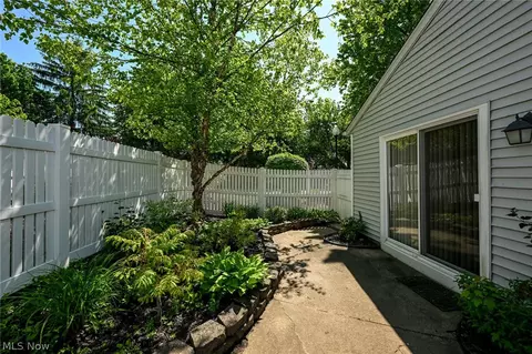 Exterior - 839 Sutton Pl, Akron, OH 44313 photo 9 of 15