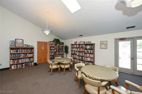 View/Area - 839 Sutton Pl, Akron, OH 44313 photo 2 of 3