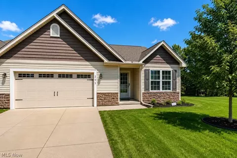 205 Nautical Way #43, Fairport Harbor, OH 44077