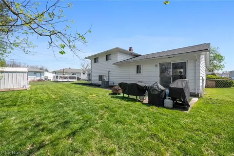 5894 Marra Dr, Bedford Heights, OH 44146 photo 24