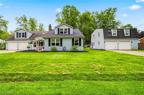 6712 Huron Ave, Madison, OH 44057