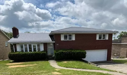 128 Grandview Dr, Wintersville, OH 43953