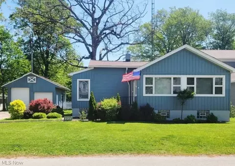233 S Point Dr, Avon Lake, OH 44012