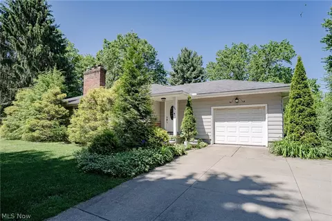 3496 Marcella Ave, Stow, OH 44224