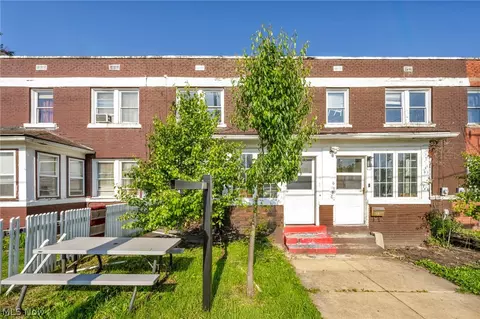 8 Anaconda Rd, Akron, OH 44310